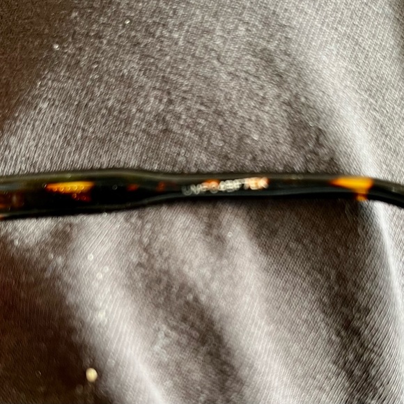 Gucci Sunglasses - Picture 3 of 6